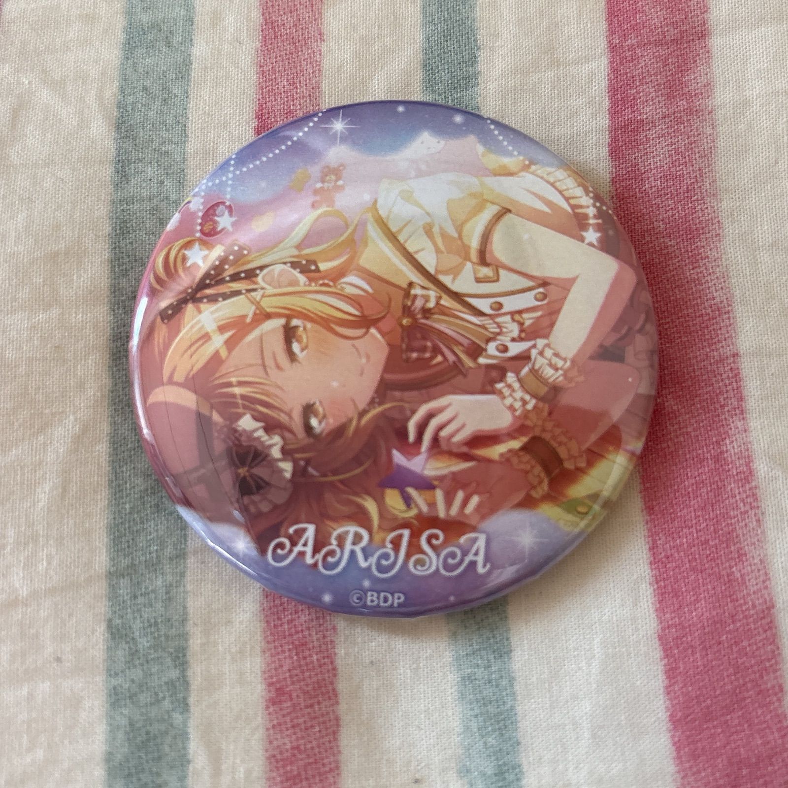 バンドリ 寝ころび 寝転び 缶バッジ 市ヶ谷有咲 - メルカリ