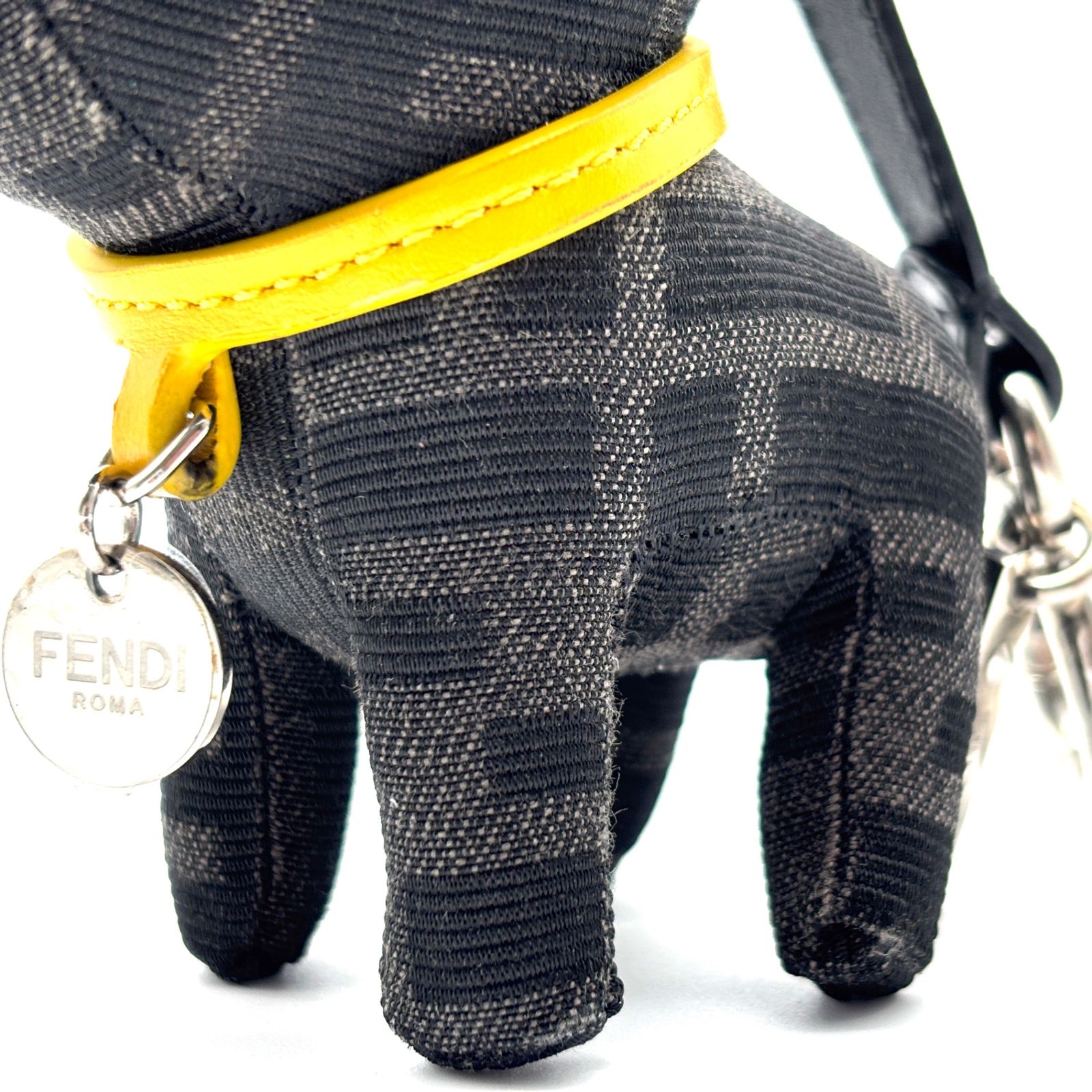 未使用保管品 FENDI フェンディ ドッグ 犬 チワワ キーホルダー バッグ