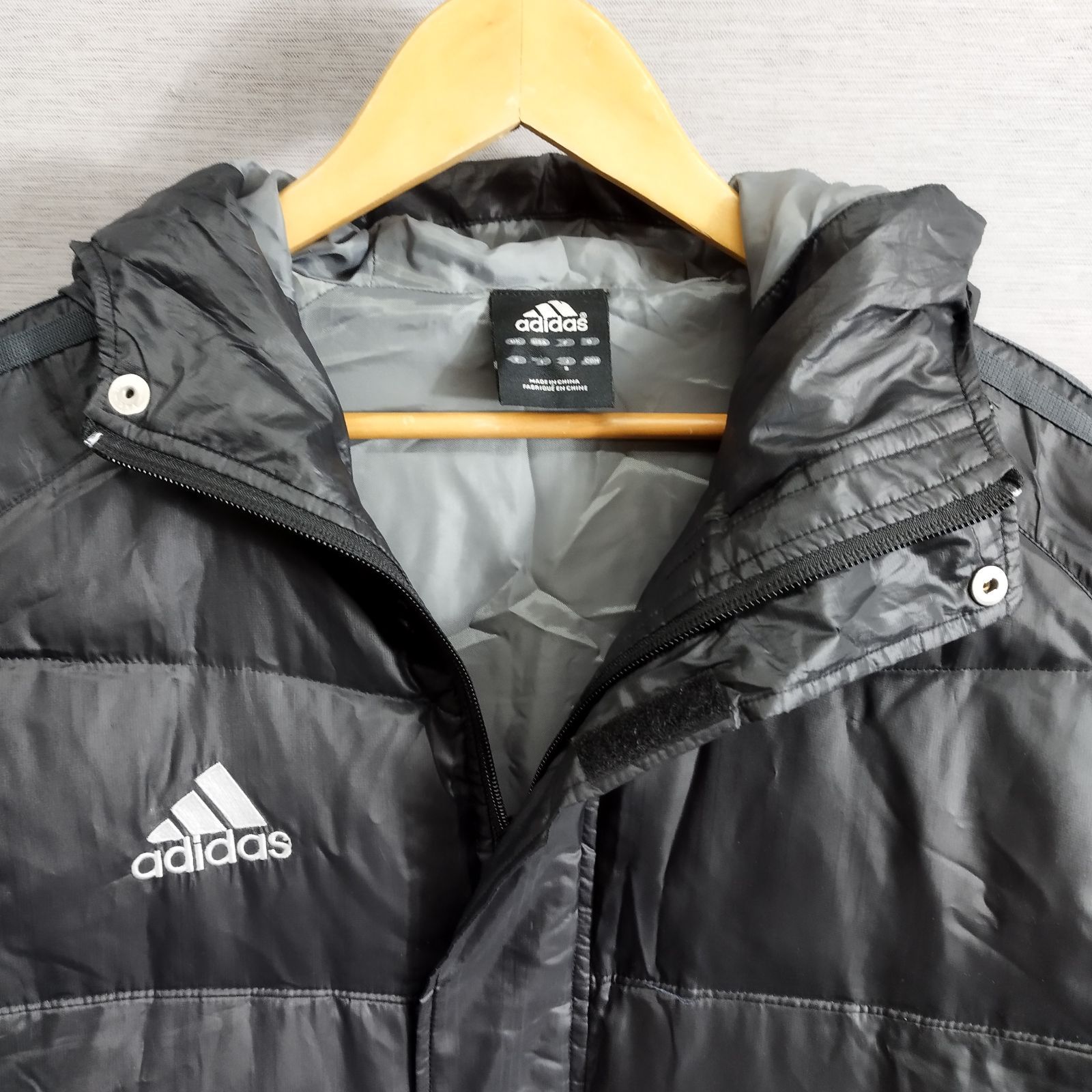 adidas アディダス　ダウンコート　ベンチコート　sサイズ　黒ライン adidas アディダス ベンチ コート ダウン スポーツ 観戦 トレーニング