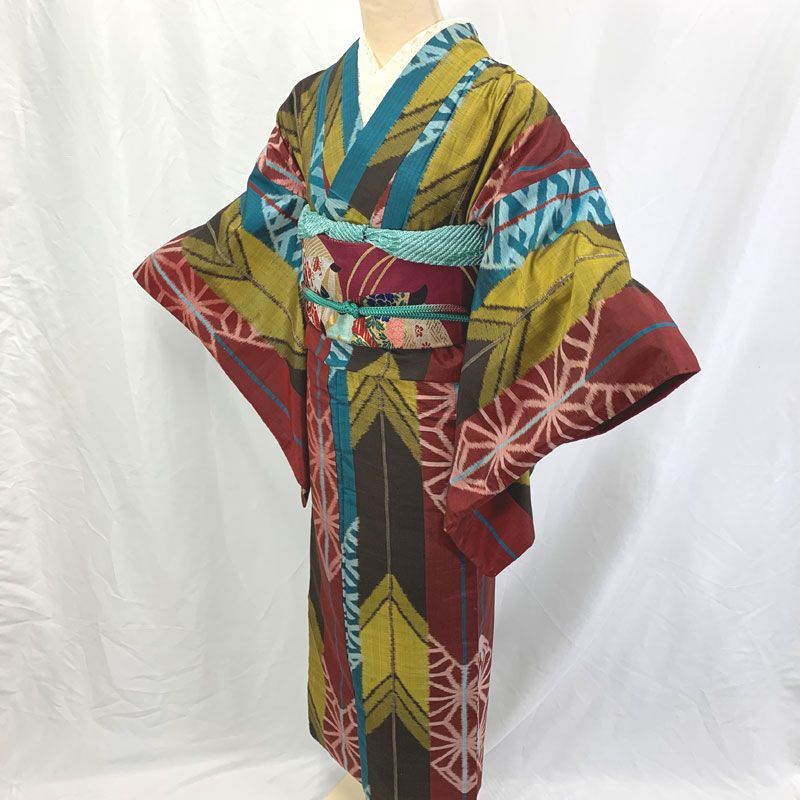 602aa26◇アンティーク着物 銘仙 矢羽根 矢絣 レトロモダン 大正ロマン