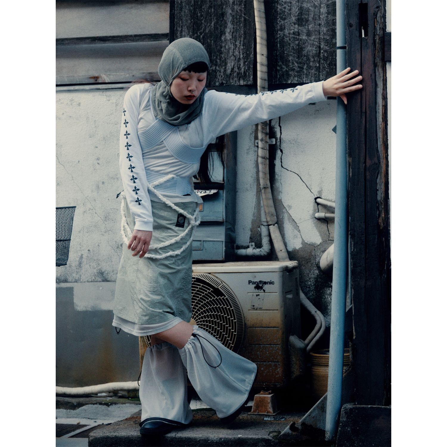 WAVE OF SAND | NICOLAS TIRABASSO PRINT LS TEE (BLANK) 長袖 ロングスリーブ Tシャツ ロゴ グラフィック プリント トップス メンズ ホワイト