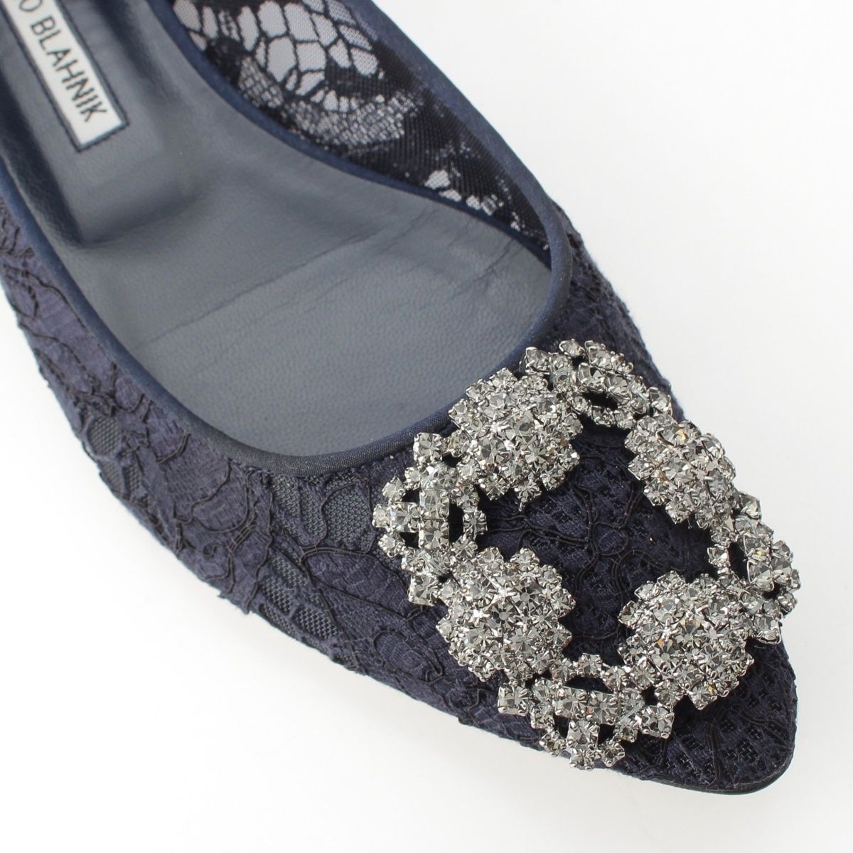 マノロブラニク ハンギシ レースフラットシューズ グレー ネイビー 37.5 マノロブラニク ハンギシ レース ビジューバックル フラット パンプス