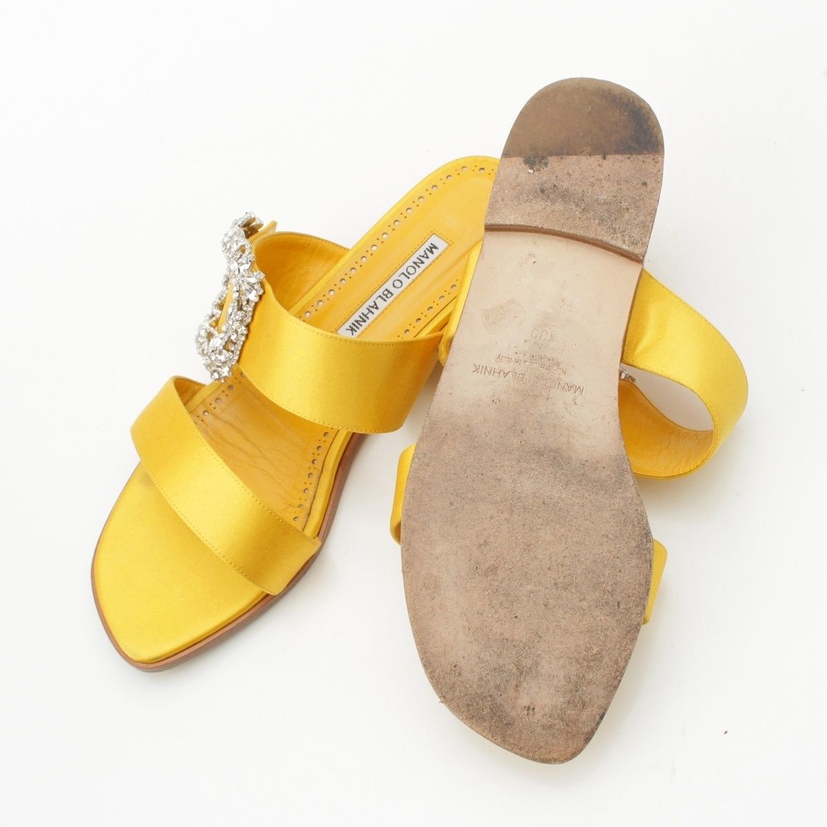 マノロブラニク TITUBAFLAT JEWEL サテン ドゥロワー別注 ビジュー