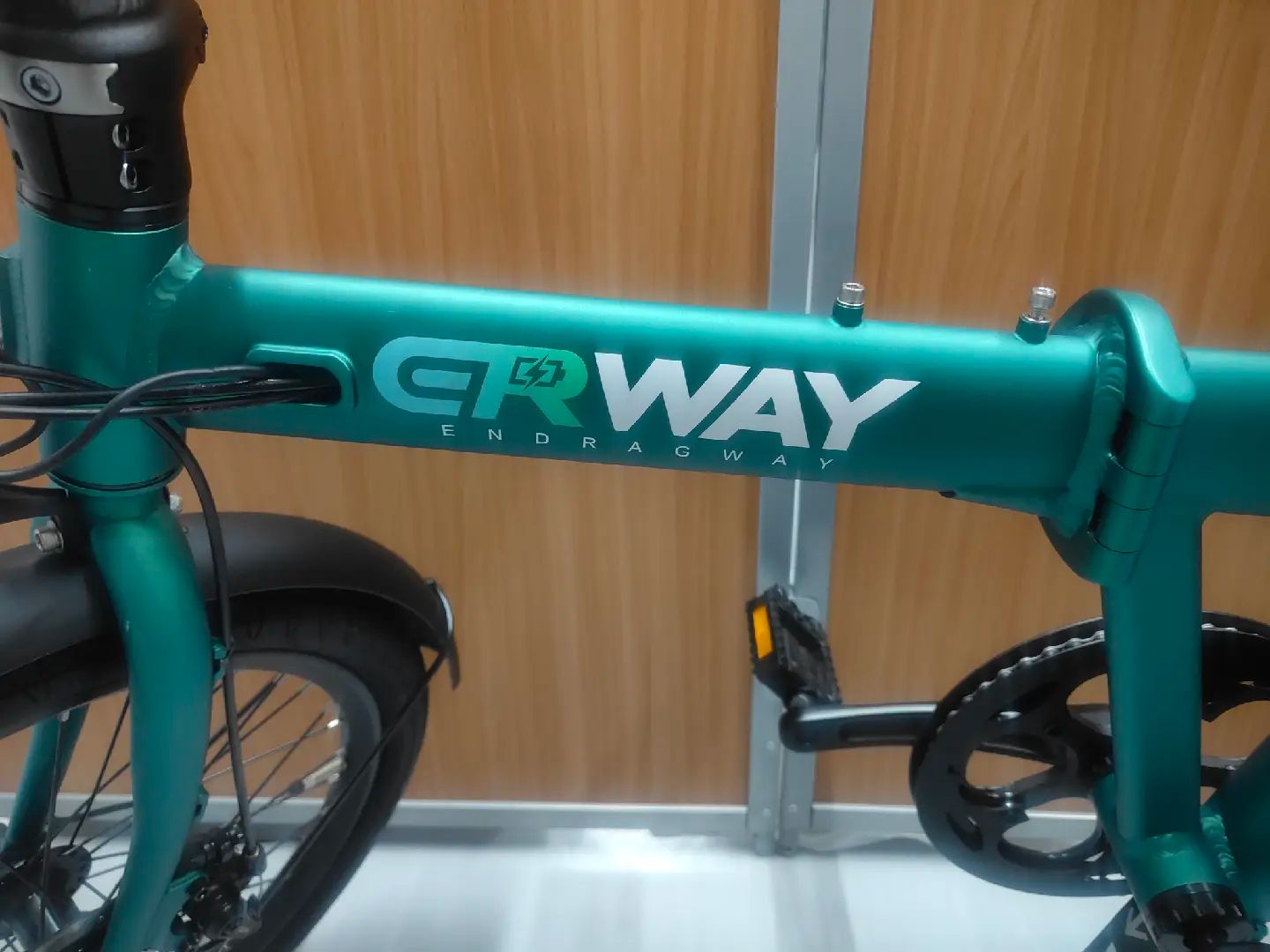 期間限定セール開催中！】折り畳み電動アシスト自転車ERWAY A01