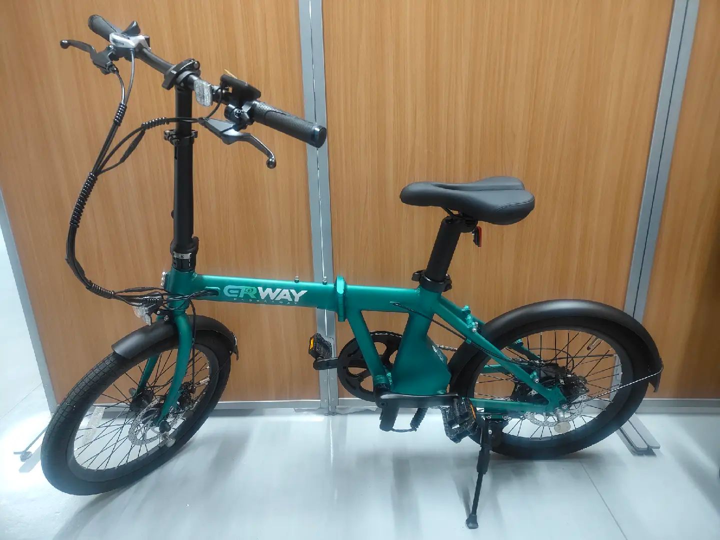 期間限定セール開催中！】折り畳み電動アシスト自転車ERWAY A01