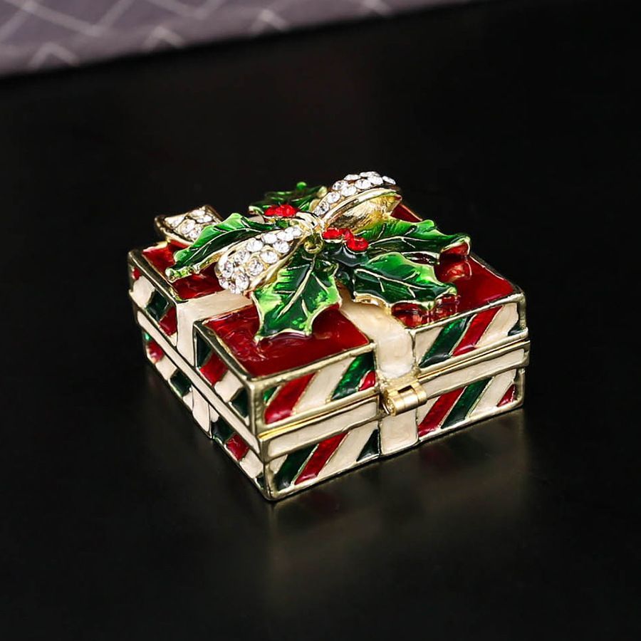 新品未使用 新作四角型蝶柄ジュエリーボックス 贈答品七宝焼蝶柄金属製