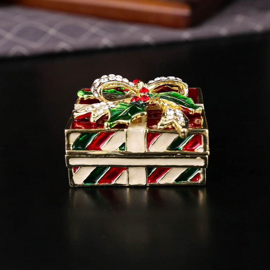 新品未使用 新作四角型蝶柄ジュエリーボックス 贈答品七宝焼蝶柄金属製