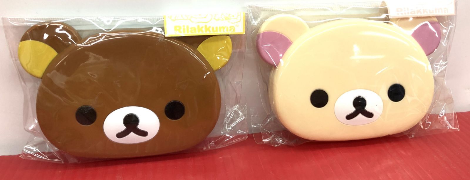 未使用 リラックマ コリラックマ 顔型コンパクトミラー 鏡 コーム付き