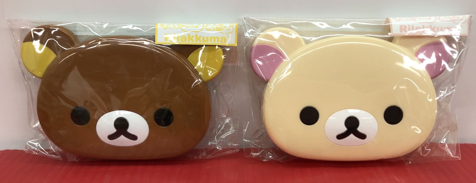 未使用 リラックマ コリラックマ 顔型コンパクトミラー 鏡 コーム付き