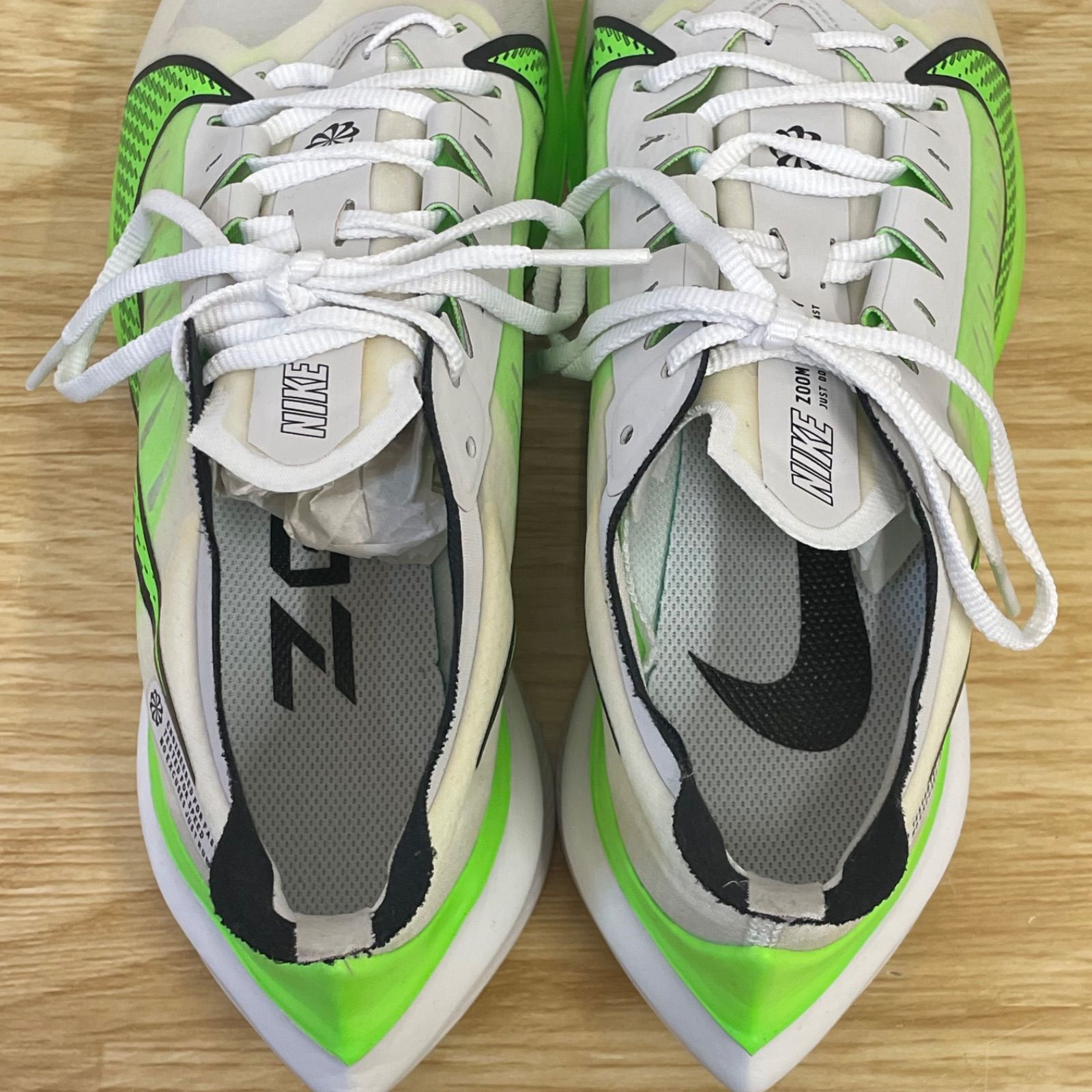 □ナイキ NIKE エアズーム グラビティZoom Gravity ランニングシューズ 