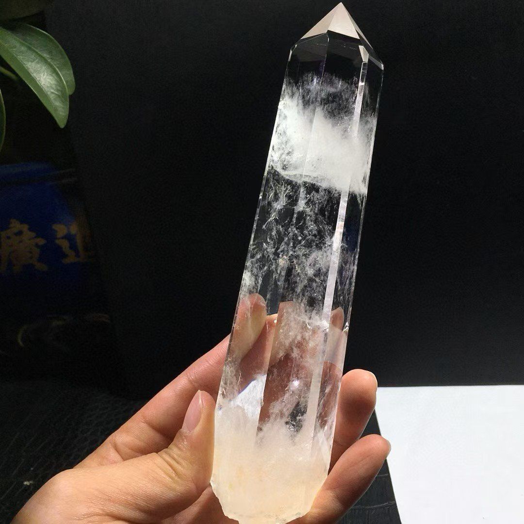 AAA級天然レインボー水晶六角柱置物B0123/YS/179D - メルカリ