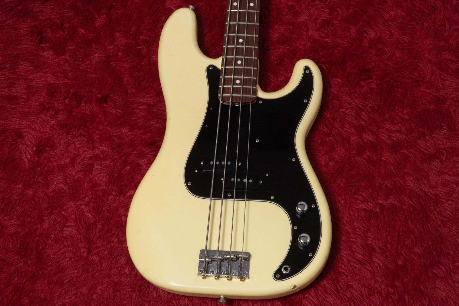 ベース Fender Japan PB70-70US OWH used】Fender Japan / PB70-70US OWH 1999-2002 4.260kg #P086871