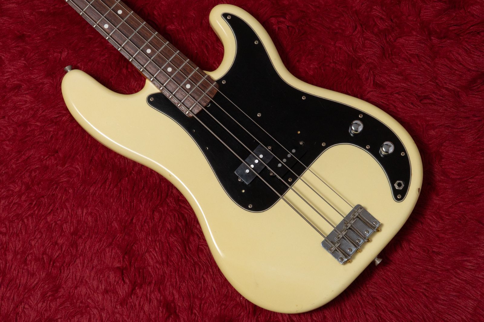 used】Fender Japan / PB70-70US OWH 1997~2000 4.000kg #O037091