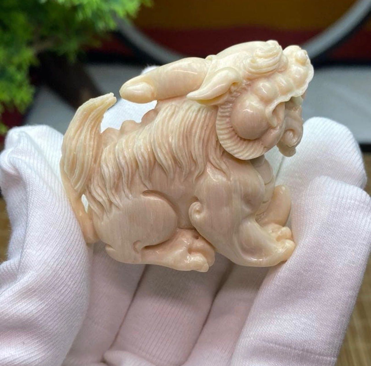 天然マンモス牙美しい手作り彫刻 飛天貔貅 握り物 - メルカリ