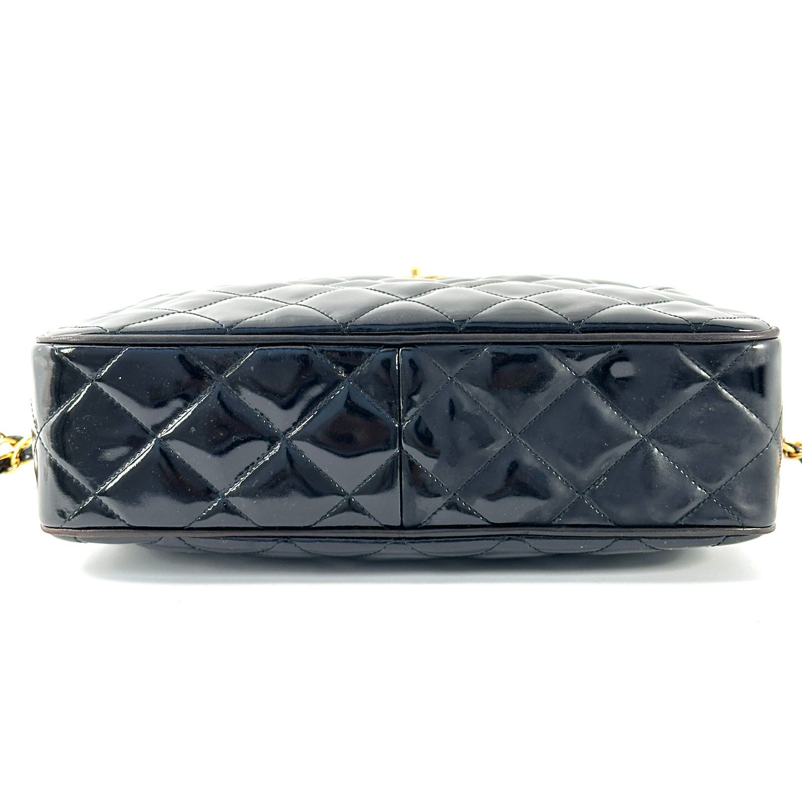 CHANEL パテント エナメル レザー ショルダーバッグ シャネル