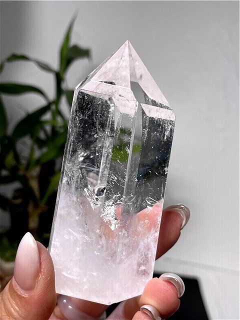 AAA級☆天然高透明度水晶柱子YT7B2/28B15D - メルカリ