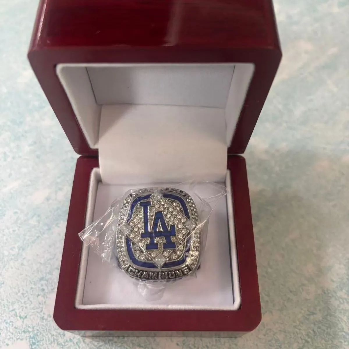 限定 ケース付き】ドジャース 2024ワールドチャンピオンリング 大谷