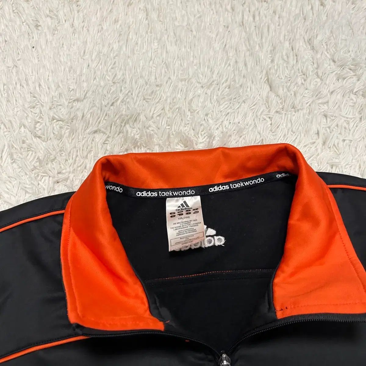 アディダス ブラック オレンジ ジャージ - メルカリ