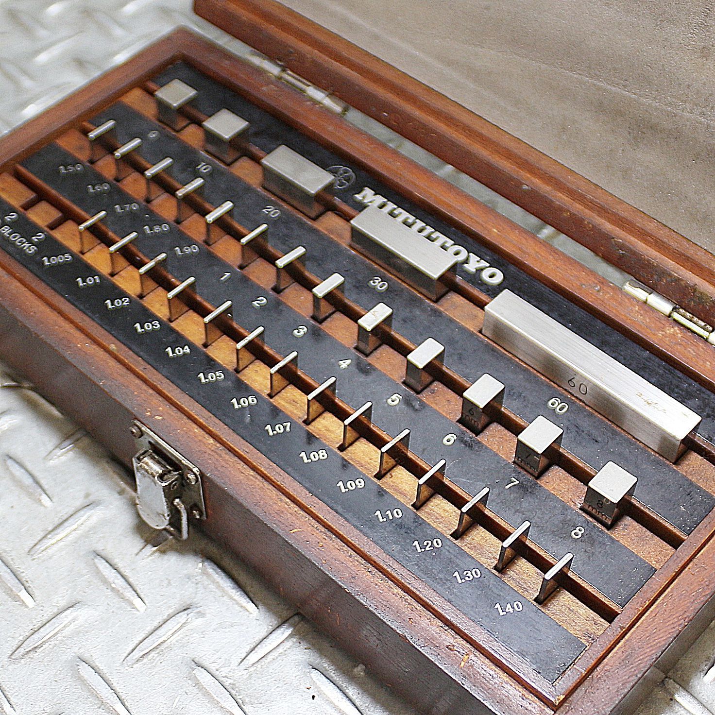 新潟発 ミツトヨ ブロックゲージセット 516-968 ゲージ ブロックゲージ 精密 測定 検査 Mitutoyo