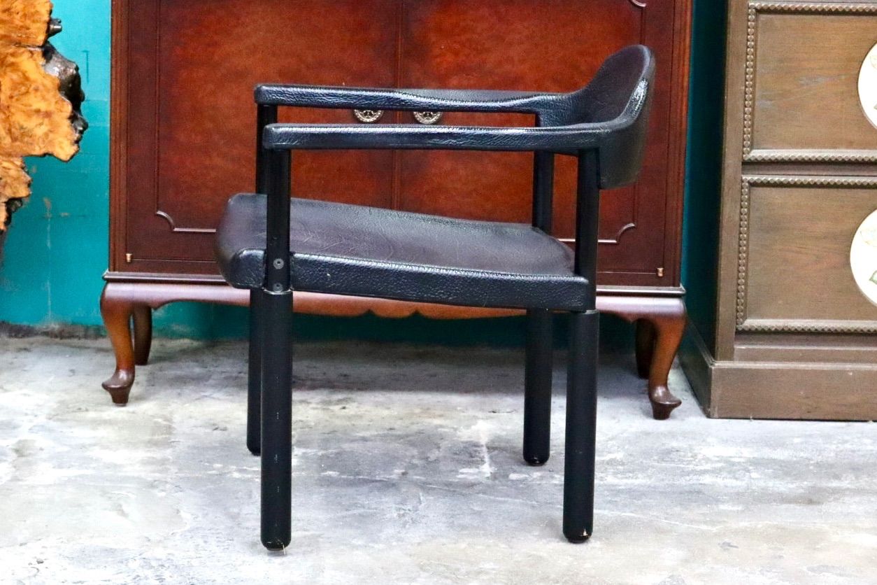 GMIS471H○レオナルド アームチェア ブラック スイス デザイナーズ家具