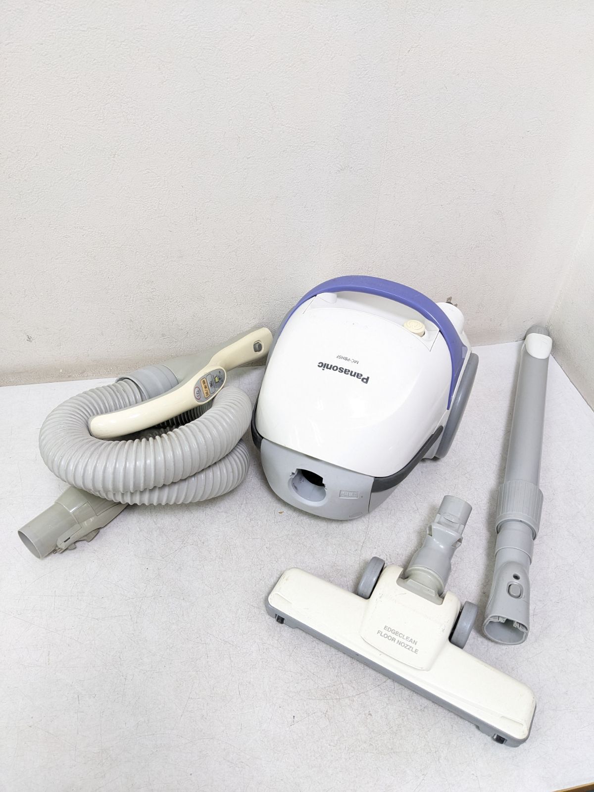 Panasonic MC-PBH5F-AH 紙パック式掃除機 2013年製 Panasonic MC-PBH5F-AH 紙パック式掃除機 2013年製 - メルカリ