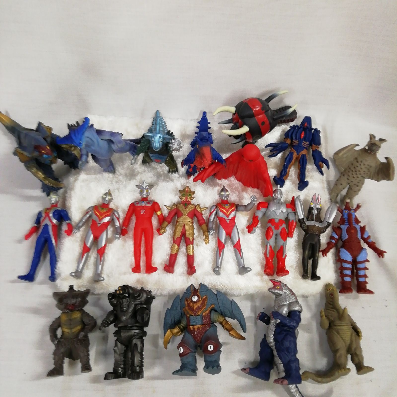 ウルトラマン ウルトラヒーロー 怪獣 ソフビ 21体 まとめ売り 長期保管