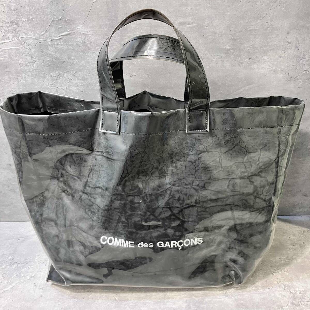COMME des GARCONS PVC ロゴトートバッグ コムデギャルソン - メルカリ