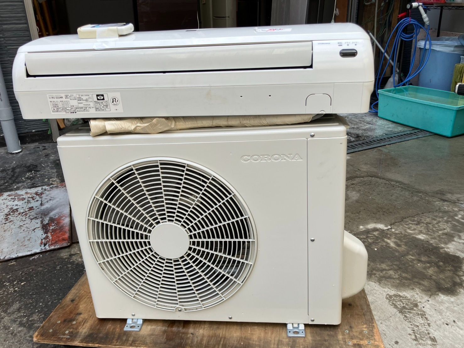 中古】大阪引取限定 CORONA RC-2222R エアコン 本体 - メルカリ