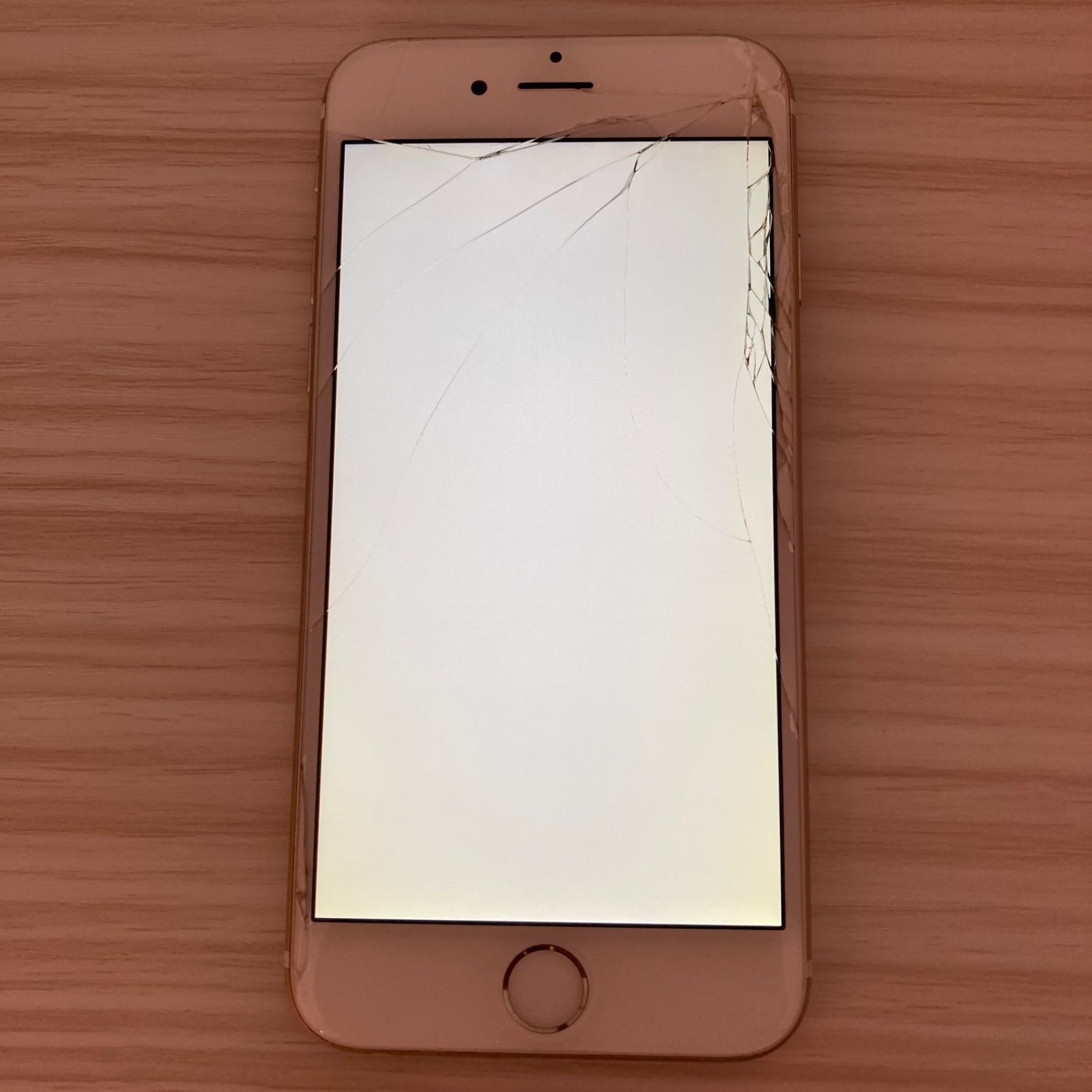 iPhone6 64GB GOLD バッテリー82% au - メルカリ