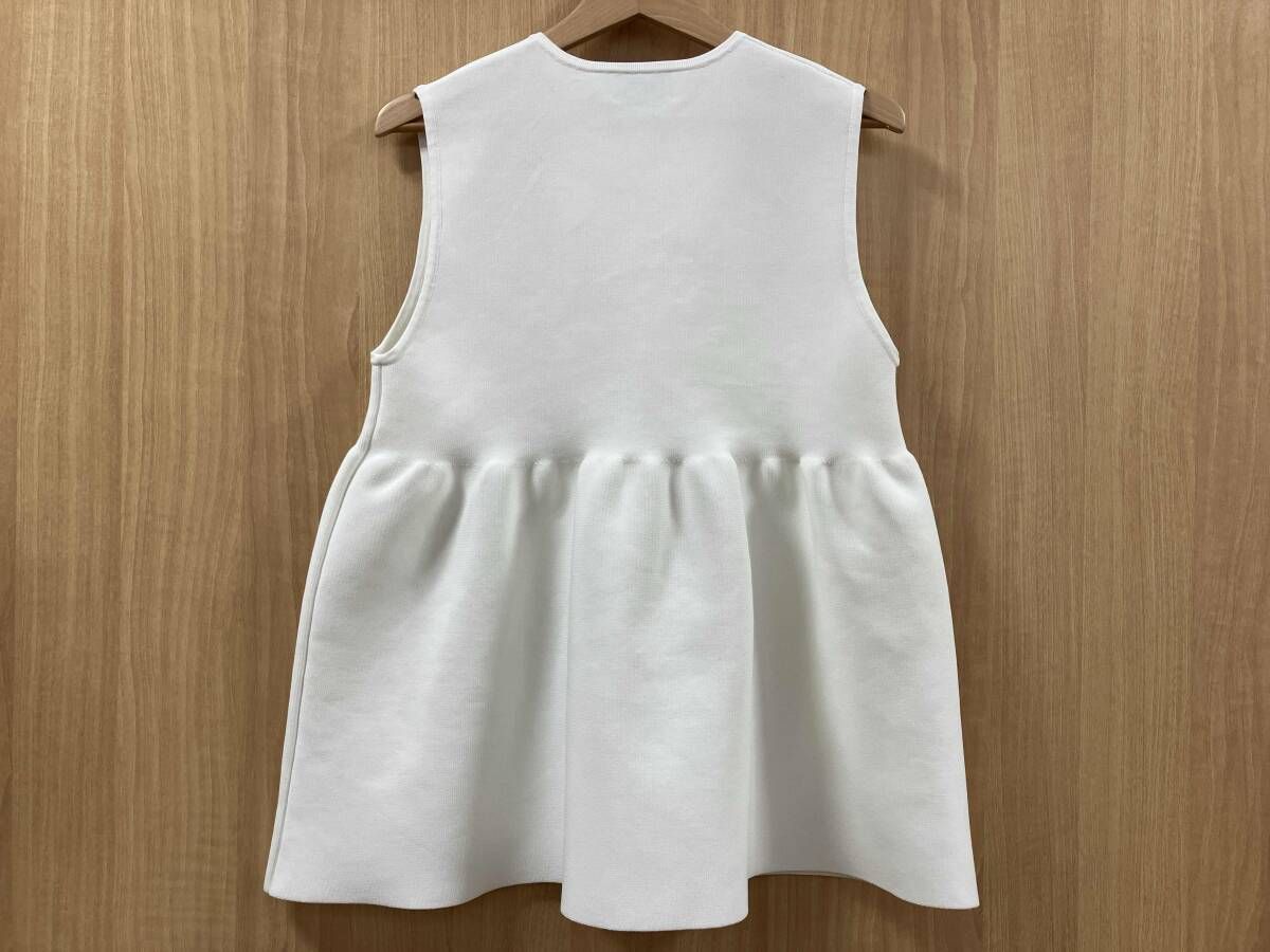 UNITED ARROWS フリル ニットベスト ホワイト - メルカリ