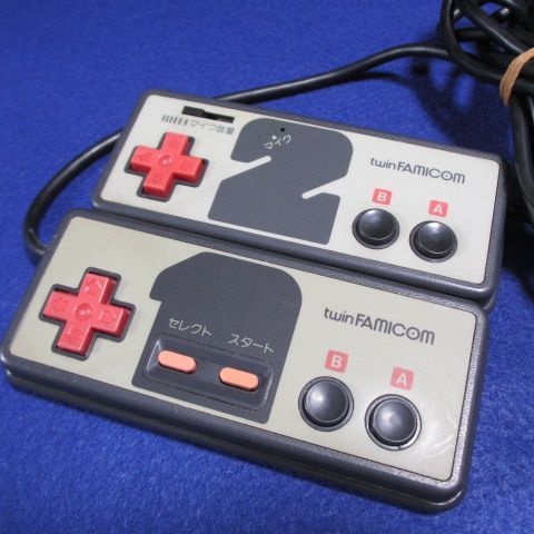 【整備済】ツインファミコン（黒／赤） - メルカリ