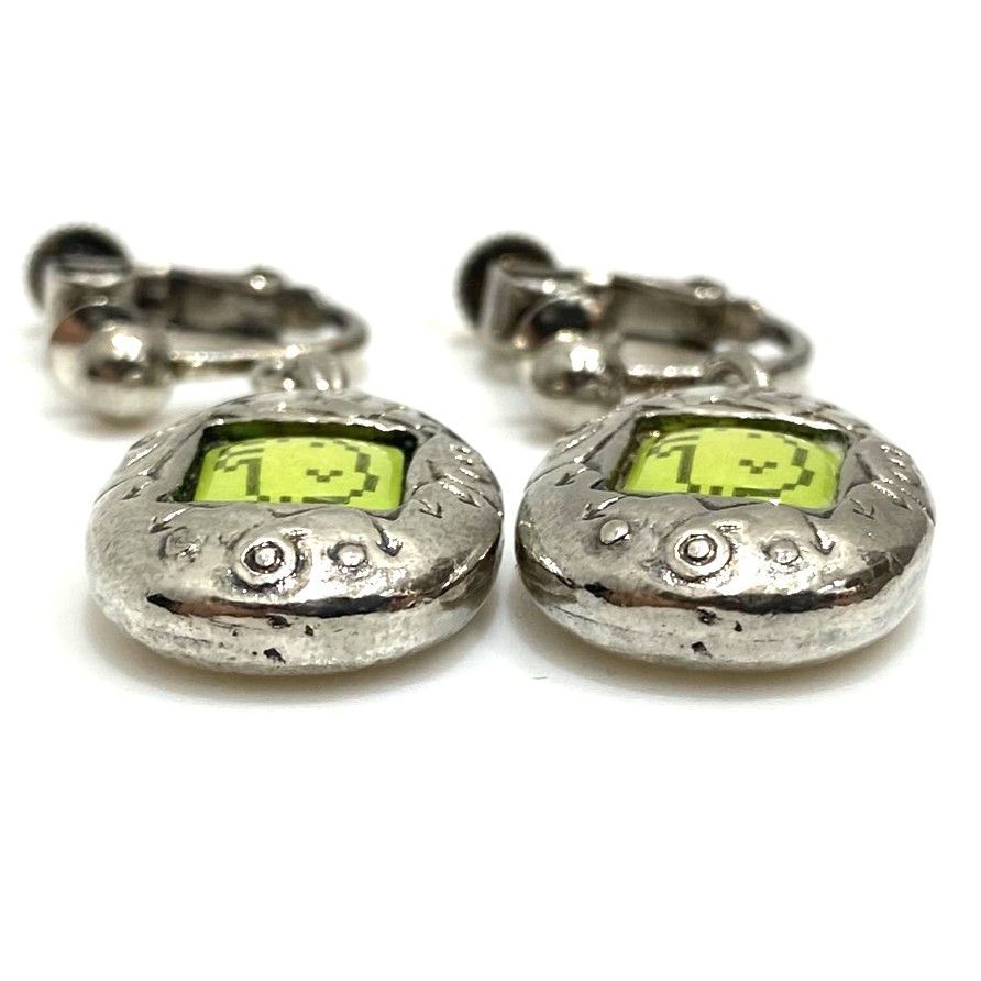 ☆たまごっち くちぱっち イヤリング 両耳 ネジバネ式 初代 シルバー系