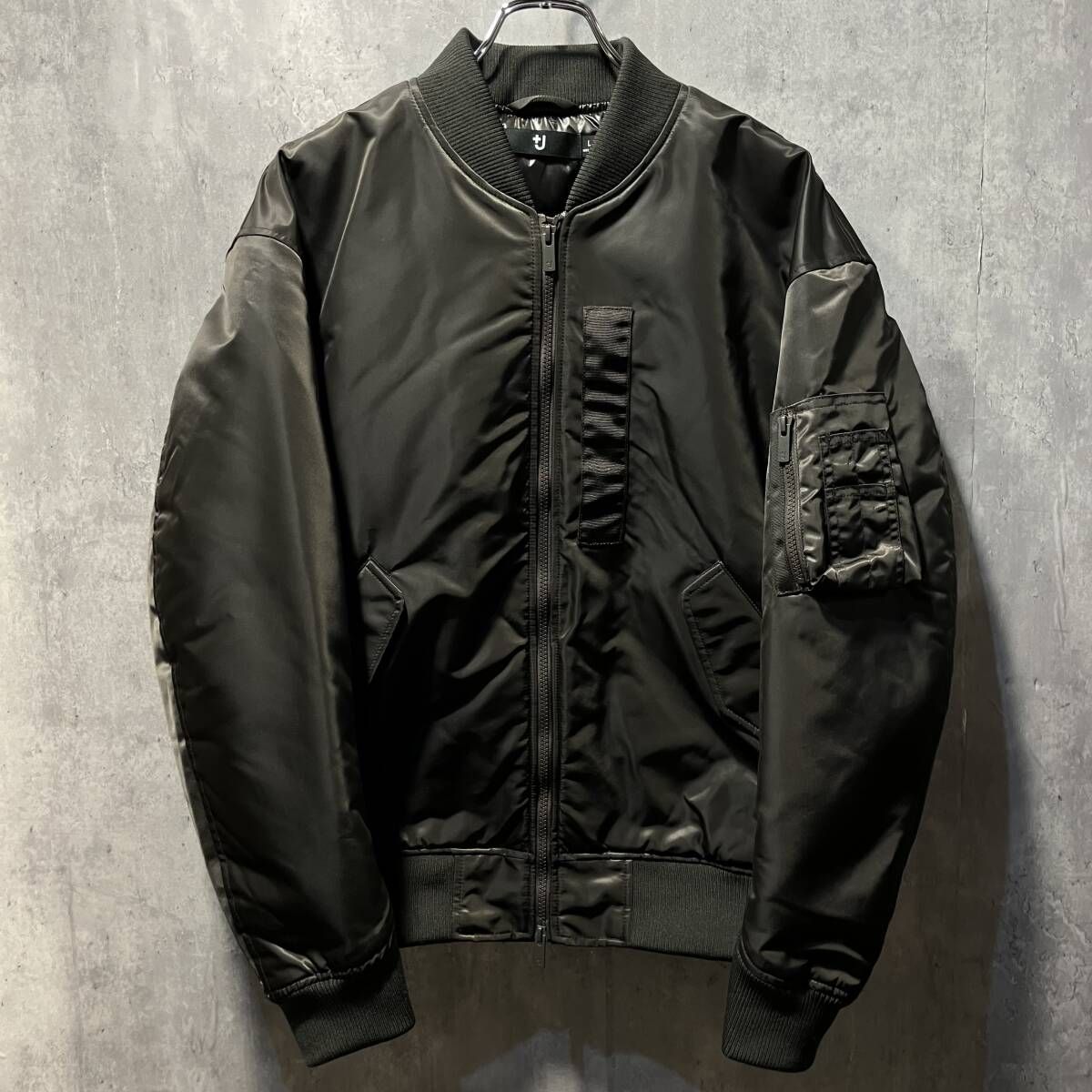 UNIQLO +J ブルゾン ハイブリッドダウンオーバーサイズ MA-1 L