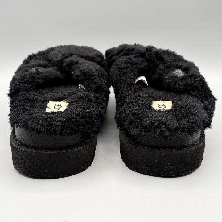 【新品未使用】UGG 黒 もこもこ厚底サンダル 新品】UGG モコモコサンダル ブラック USA8/JP25cm ファズ シュガー