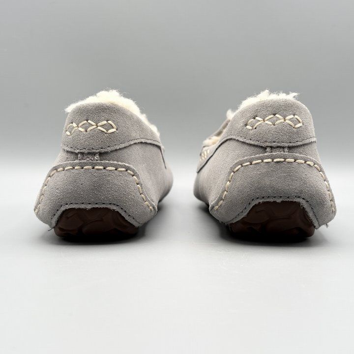 新品】UGG モカシンスリッポン ムートンシューズ ライトグレー USA7