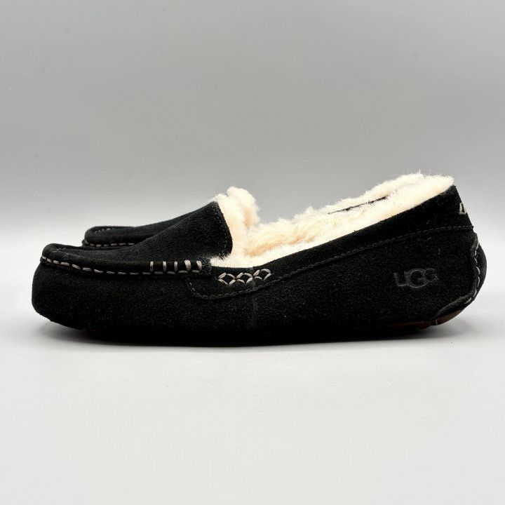 新品】UGG モカシンスリッポン ムートンシューズ ブラック USA7/JP24cm