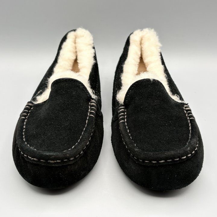 新品】UGG モカシンスリッポン ムートンシューズ ブラック USA7/JP24cm