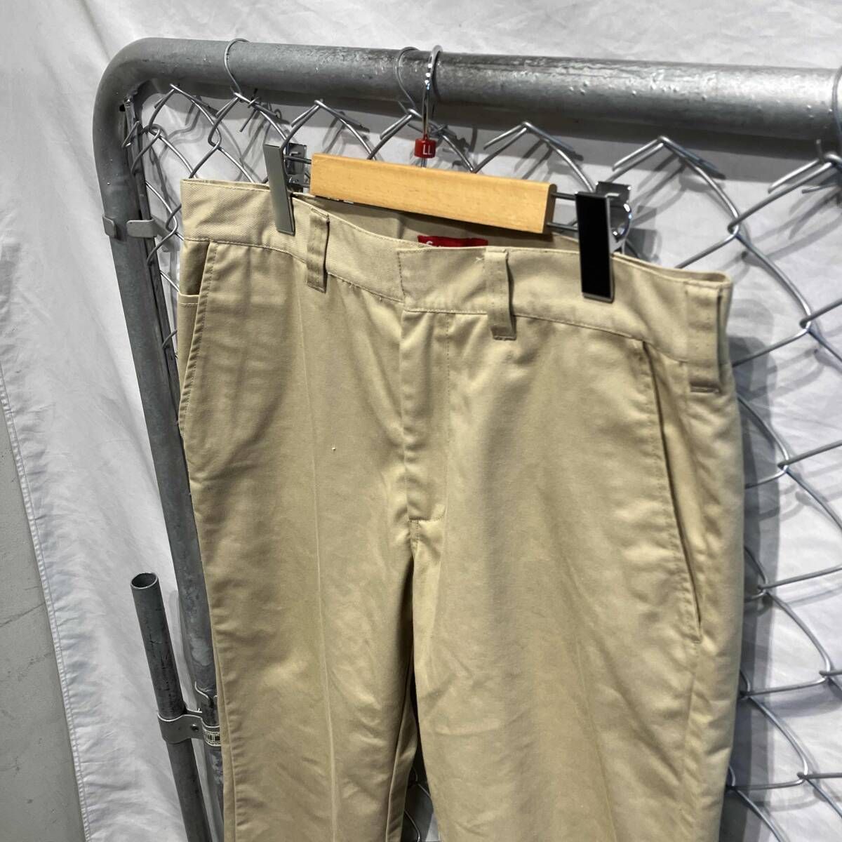 Supreme チノパン ワークパンツ size 32 ベージュ シュプリーム - メルカリ