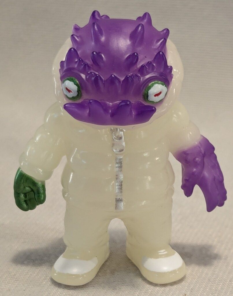 「値下げ中」GYAROMI クトゥルフオイドイカリ　sofviq限定　おまけあり MEDICOMTOY VAG SPECIAL GYAROMI クトゥルフオイド イカリ 蓄光 - メルカリ