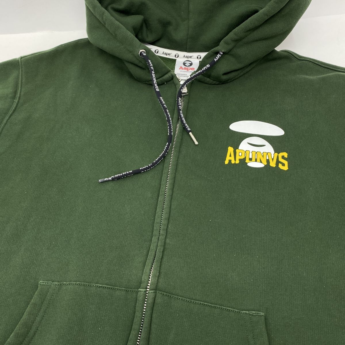 A BATHING APE アベイシングエイプ スウェット APUNVS ジップアップ