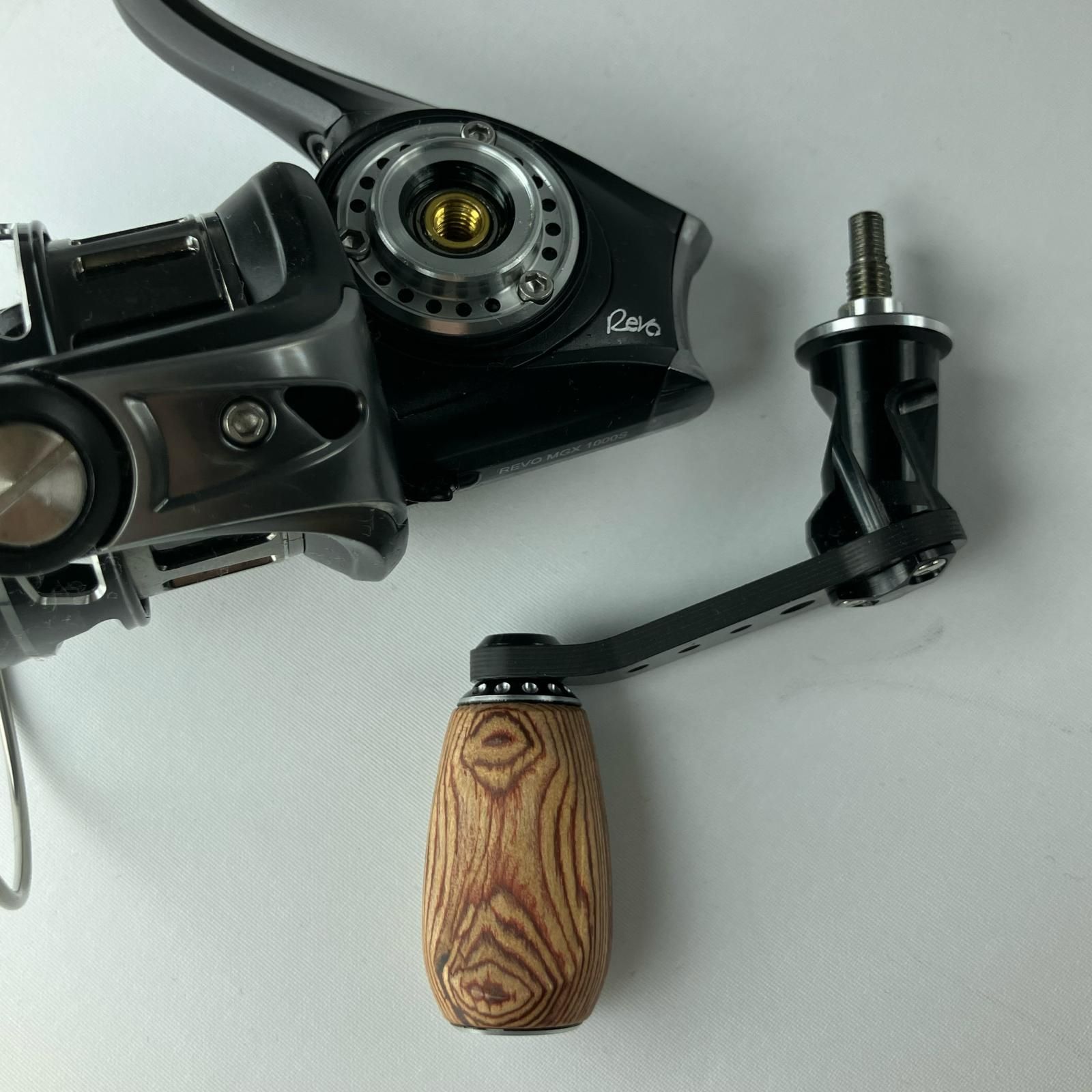 △△Abu Garcia アブガルシア スピニングリール REVO MGX1000S - メルカリ