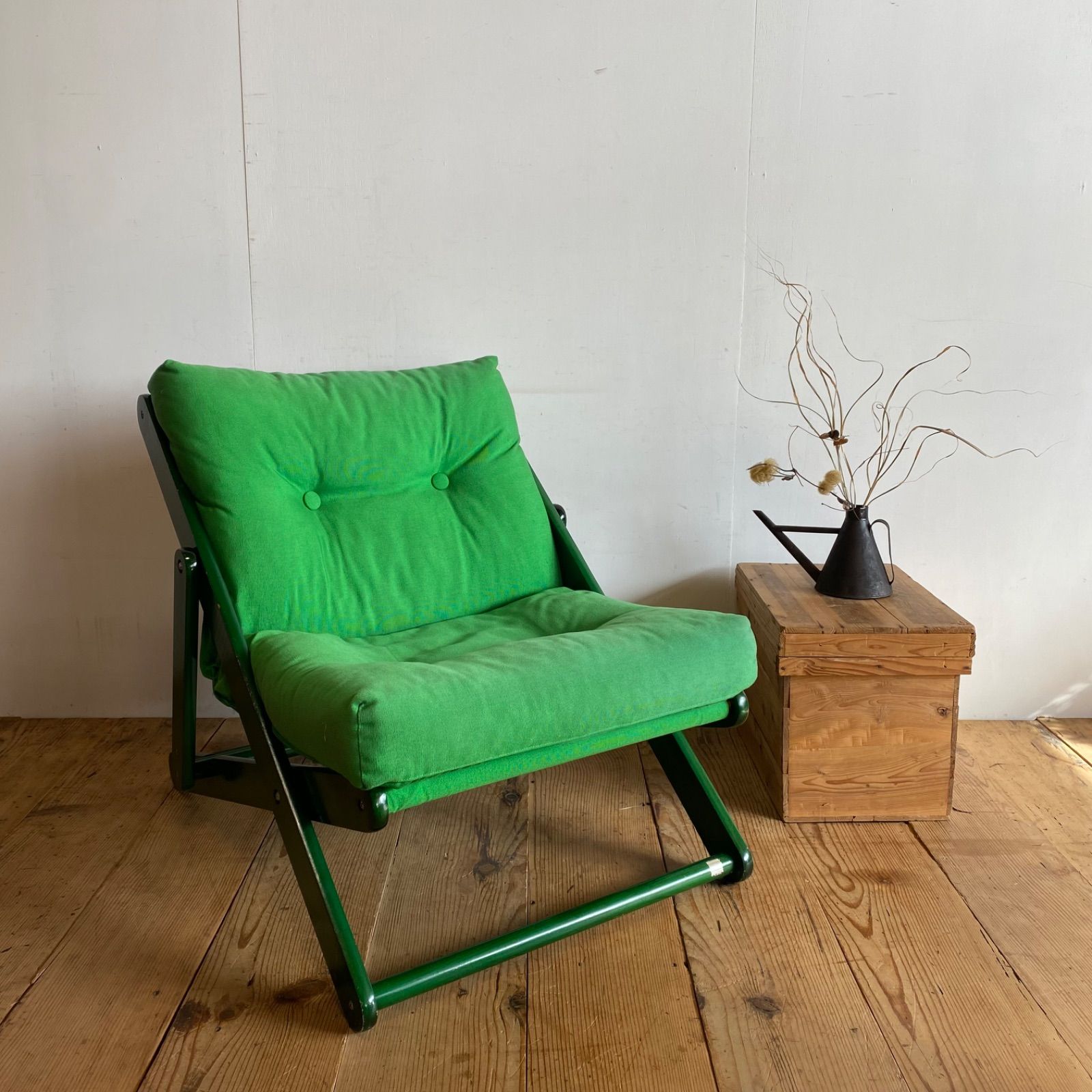 古い味のある子供椅子 ハイチェア 木製 飾り台 緑色 家具 レトロ