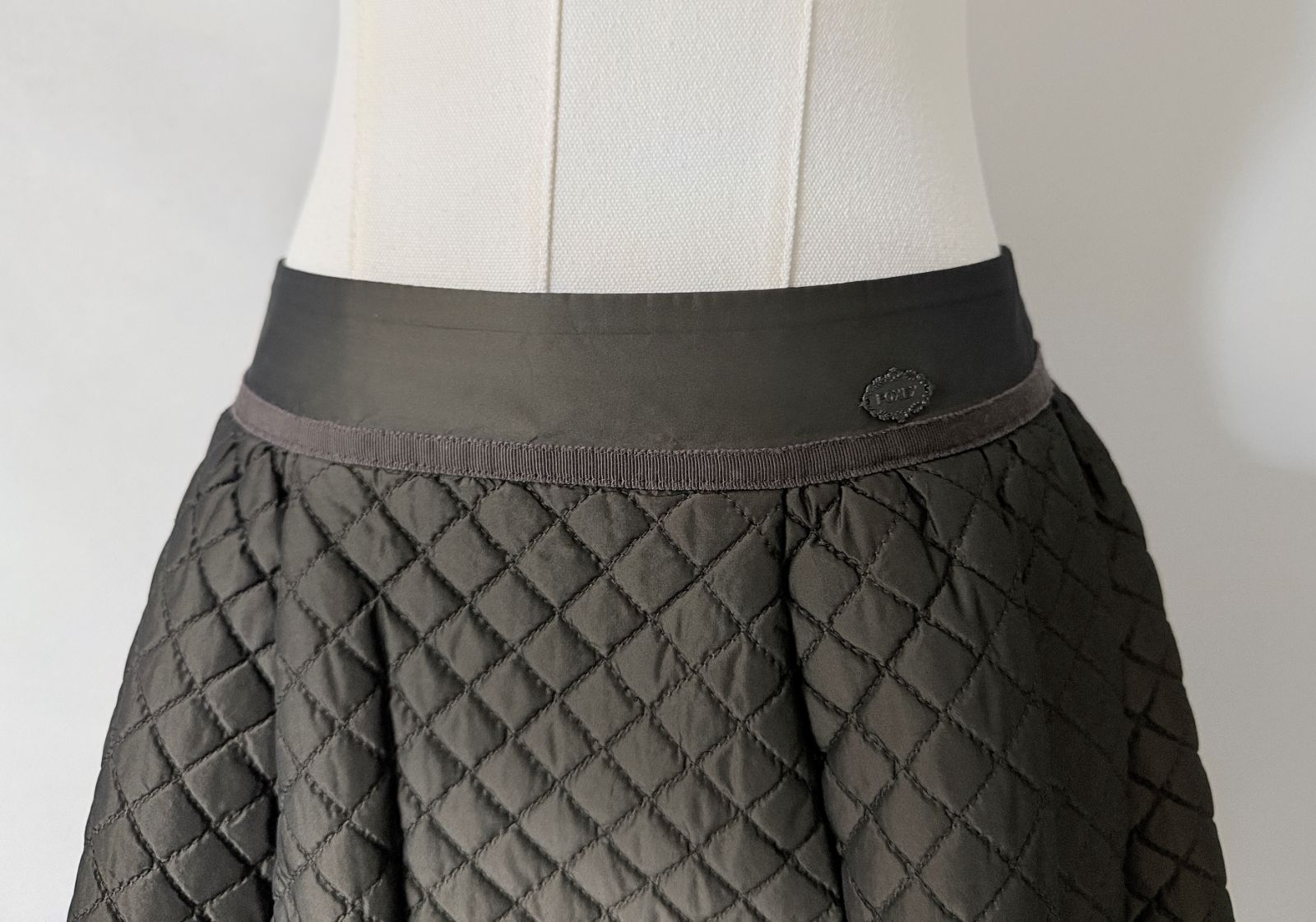 極美品FOXEY /フォクシー キルティング スカート カンパニュラ 40