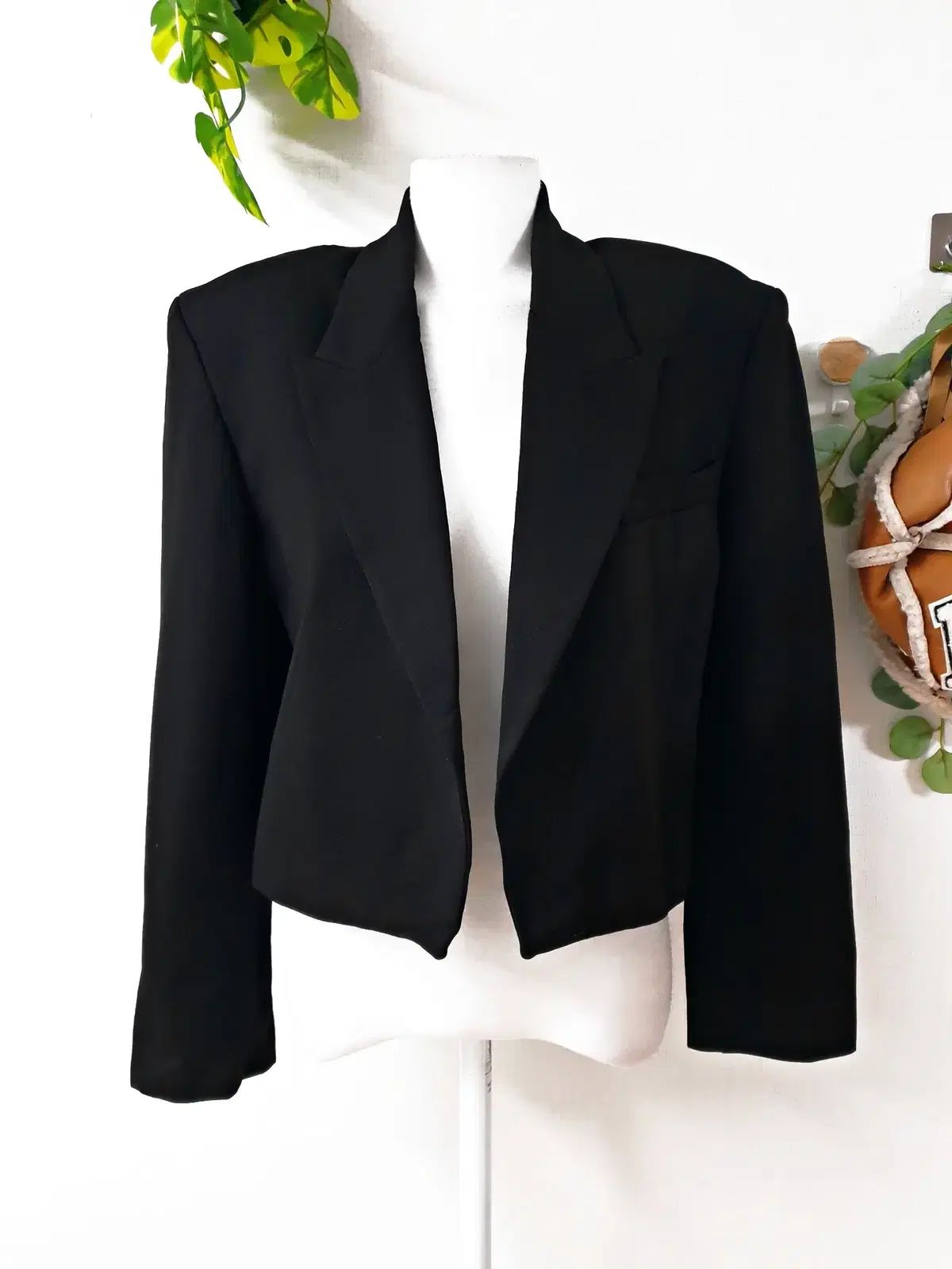 ZARA パワーショルダー クロップドジャケット 55 マニッシュ オープン