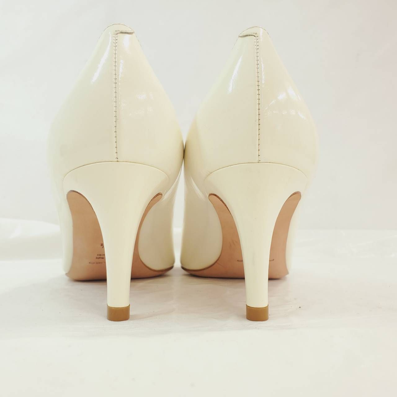 ペリーコ 新品 ポインテッドトゥ エナメル パテントレザー オフ