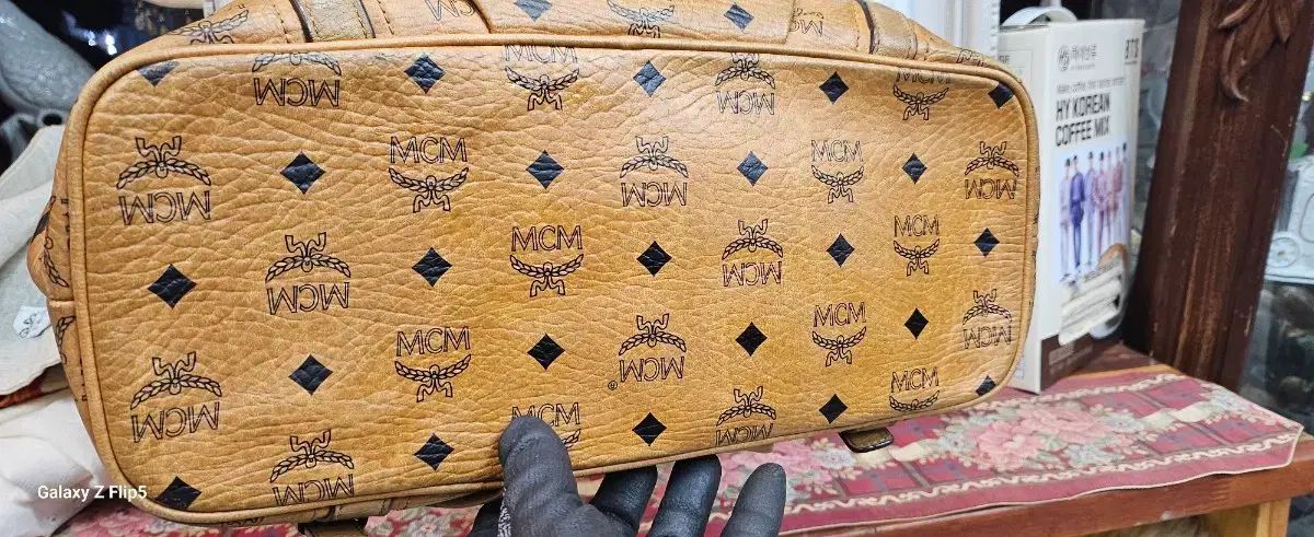 【MCM-O ◎即購入大歓迎◎】 SALE】MCM ロゴプリント ショルダーバッグ