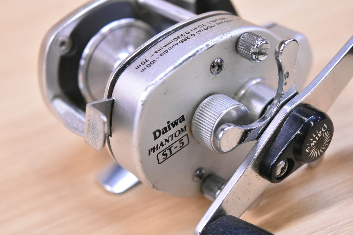 ダイワ ファントム ST-5 右 ベイトリール DAIWA Phantom バス ブラック