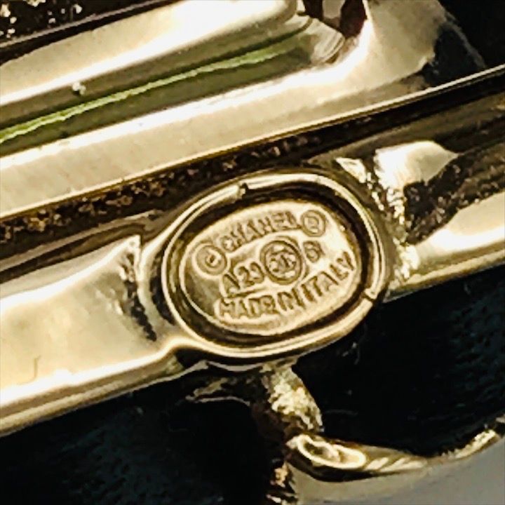 美品 CHANEL シャネル ココマーク ロゴ ラインストーン ラムスキン