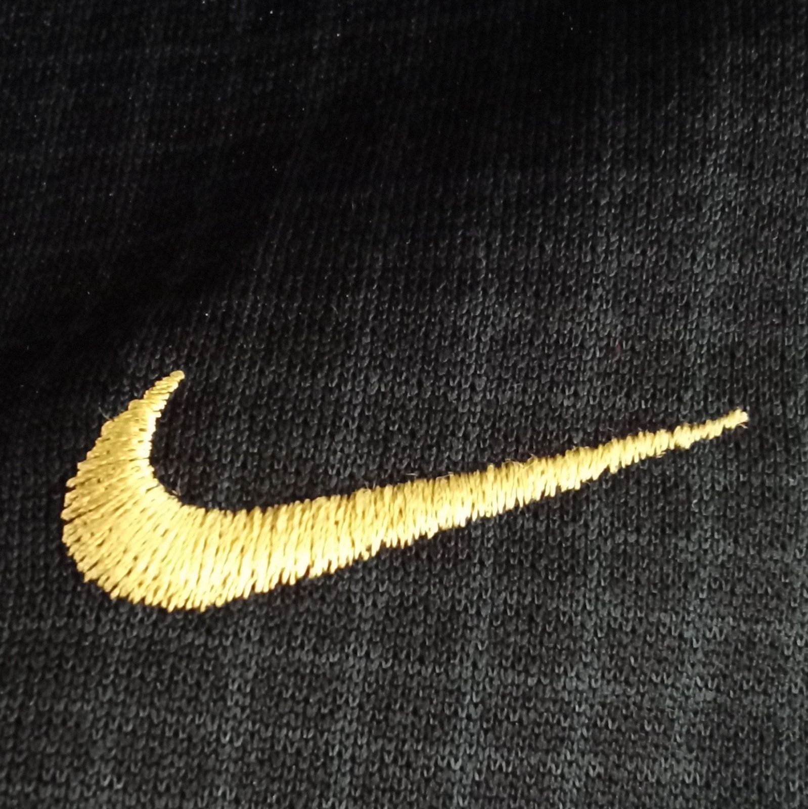 ナイキ NIKE 上 ジャージブラック 黒刺繍 ゴールドA2OM1-28E - メルカリ