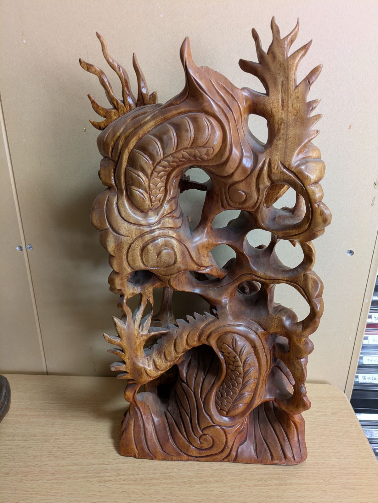 木彫り　龍　置物　アンティーク 木彫り龍/開運/アンティーク置物 - メルカリ